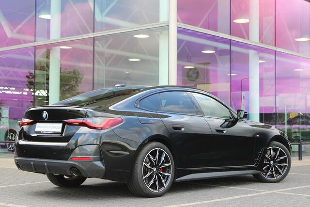 BMW 4-SERIE Gran Coupé 420i High Executive M Sport Automaat / Trekhaak / M Sportstoelen / Achteruitrijcamera / Stoelverwarming / Live Cockpit Professional / Stuurverwarming