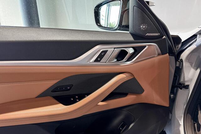 BMW 4-SERIE Gran Coupé M440i xDrive High Executive | M Sport | Glazen Schuif-/kanteldak | Stoelverwarming | Head-Up Display |