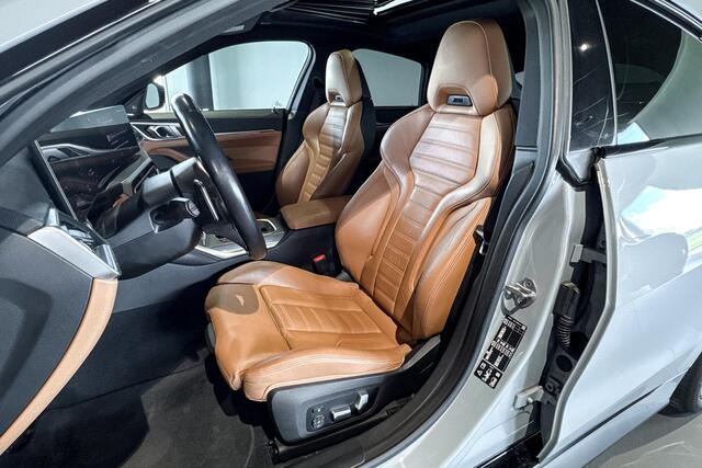 BMW 4-SERIE Gran Coupé M440i xDrive High Executive | M Sport | Glazen Schuif-/kanteldak | Stoelverwarming | Head-Up Display |