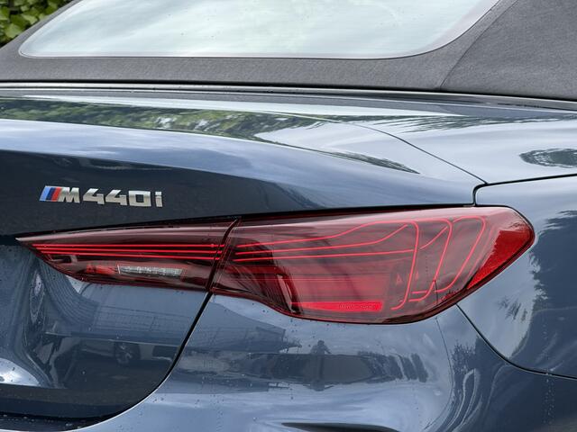 BMW 4-SERIE Cabrio M440i xDrive | M-Pro | Co Pilot | Harman/kardon | 360 cam | Air Collar | Carbon int. | Trekhaak