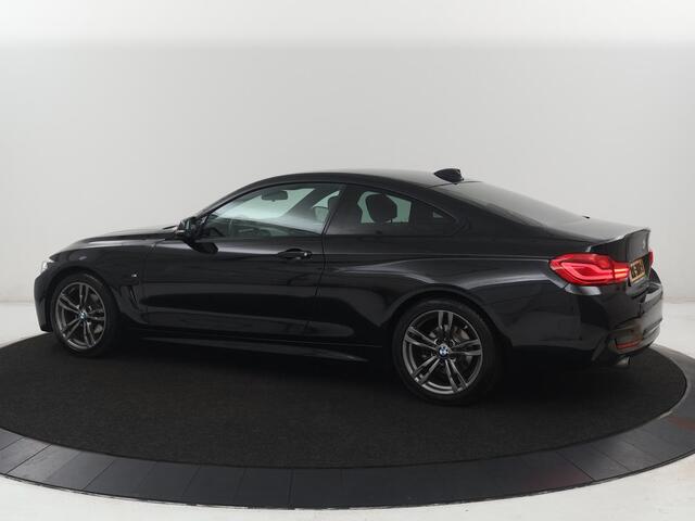 BMW 4-SERIE Coupé 418i High Executive M-sport | Stoelverwarming | Leder | Cruise control | Park assist | Sfeerverlichting | Climate control | Navigatie |