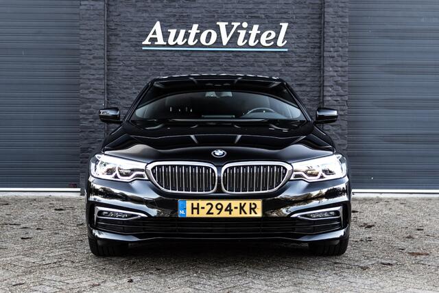BMW 5-SERIE 520i High Executive Luxury Line | Live Cockpit Pro | Comfortleder | Adaptive LED | Comfort Access | Memory