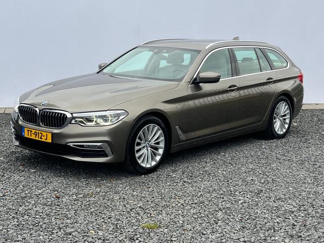 BMW 5-SERIE Touring 520i High Executive Luxeryline - Elfenbeinweiss bekleding - Memorystoelen - Trekhaak - 1e Eigenaar - Auto door ons geleverd en onderhouden