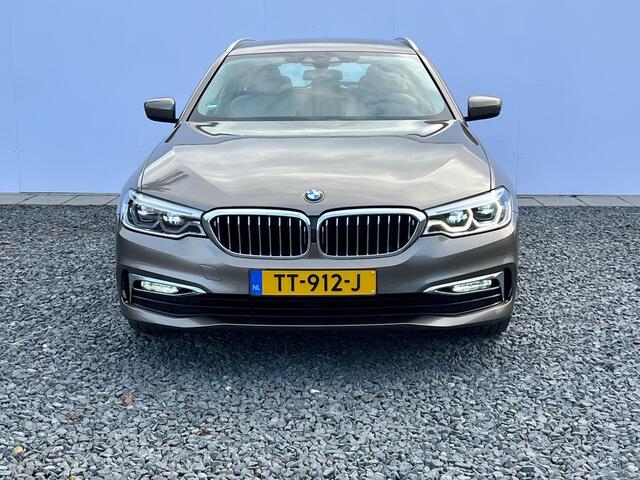 BMW 5-SERIE Touring 520i High Executive Luxeryline - Elfenbeinweiss bekleding - Memorystoelen - Trekhaak - 1e Eigenaar - Auto door ons geleverd en onderhouden