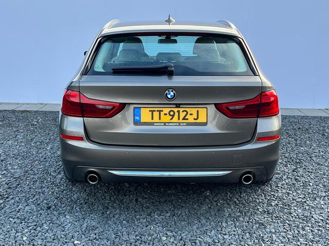 BMW 5-SERIE Touring 520i High Executive Luxeryline - Elfenbeinweiss bekleding - Memorystoelen - Trekhaak - 1e Eigenaar - Auto door ons geleverd en onderhouden