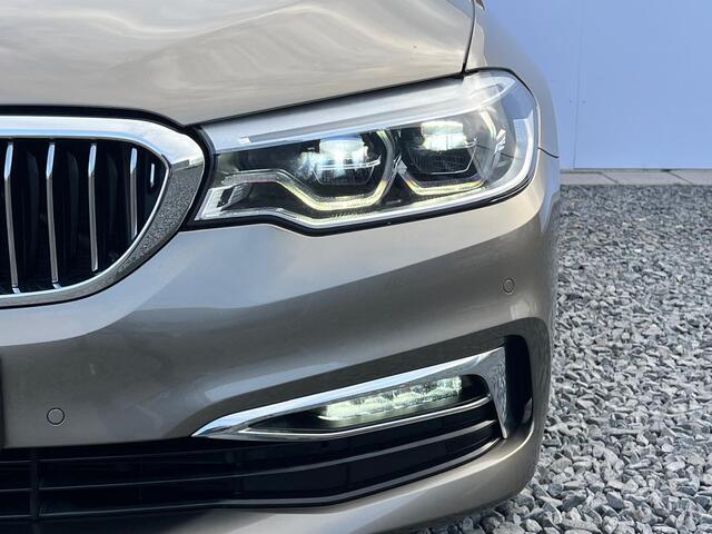 BMW 5-SERIE Touring 520i High Executive Luxeryline - Elfenbeinweiss bekleding - Memorystoelen - Trekhaak - 1e Eigenaar - Auto door ons geleverd en onderhouden
