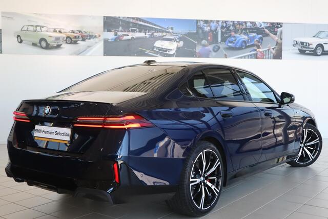 BMW 5-SERIE Sedan 520i | M Sportpakket Pro | Innovation Pack | Travel Pack
