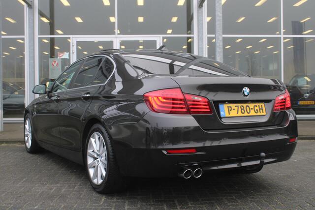 BMW 5-SERIE 518d Corporate Lease High Executive | Afn. Trekhaak | Schuifdak | Verw. Voorstoelen | Parkeersensoren V+A