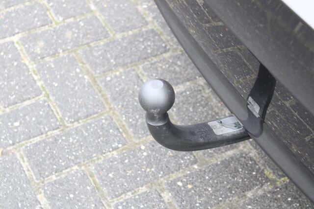 BMW 5-SERIE 518d Corporate Lease High Executive | Afn. Trekhaak | Schuifdak | Verw. Voorstoelen | Parkeersensoren V+A