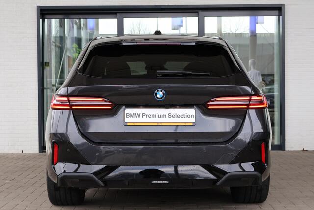 BMW 5-SERIE Touring 530e | M Sport Edition | M Sportpakket Pro | Innovation Pack | Comfort Pack | Travel Pack