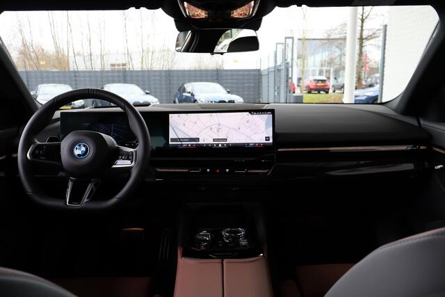 BMW 5-SERIE Touring 530e | M Sport Edition | M Sportpakket Pro | Innovation Pack | Comfort Pack | Travel Pack