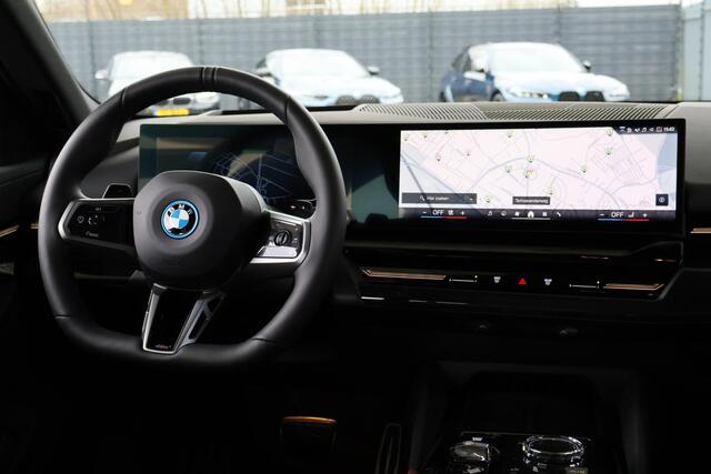 BMW 5-SERIE Touring 530e | M Sport Edition | M Sportpakket Pro | Innovation Pack | Comfort Pack | Travel Pack
