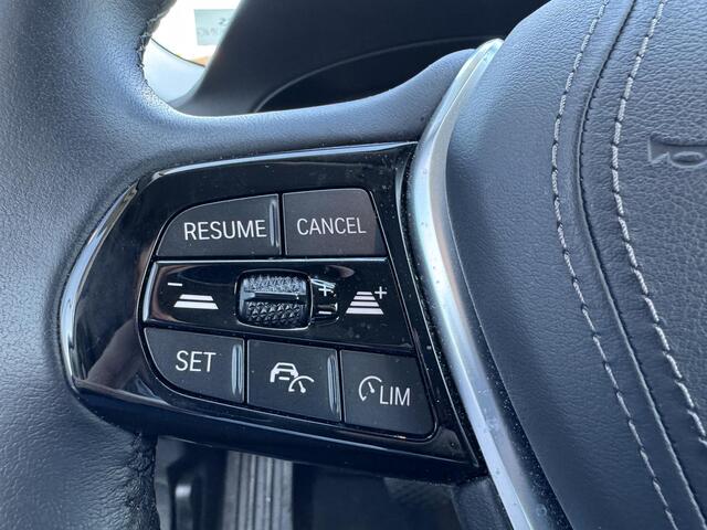 BMW 5-SERIE 530e Business Edition Plus | Driving Assistant | Achteruitrijcamera | Active Cruise Control