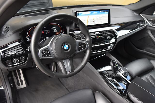 BMW 5-SERIE Touring 530d High Executive Edition * M Sportpakket * Laser * Panorama dak * Comfort stoelen * Sfeerverlichting *