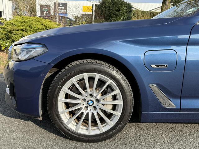 BMW 5-SERIE Touring 530e xDrive High Executive 292PK PanooLaser