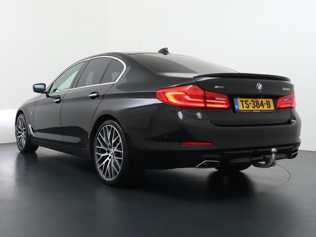 BMW 5-SERIE 540i xDrive High Executive Schuifdak Trekhaak Bowers Wilkins HUD Softclose