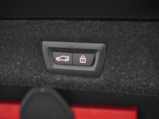 BMW 5-SERIE 540i xDrive High Executive Schuifdak Trekhaak Bowers Wilkins HUD Softclose