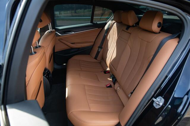 BMW 5-SERIE 545e xDrive High Executive , Adap. cruise, Sfeerverlichting, Stoel/stuurverwarming,