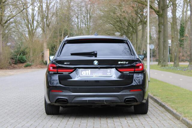 BMW 5-SERIE Touring 540d xDrive Touring High Executive M SPORTPAKKET PRO, Panoramadak elektrisch, Head-Up Display, Stuurwielverwarming, Stoelventilatie, Massagestoelen, Standkachel, Driving assistent plus, Laserlicht, Parkeerhulpsysteem Plus, Harman Kardon, Elektrisc