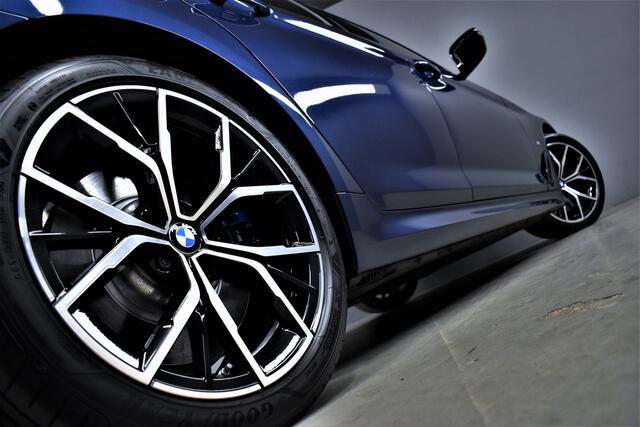 BMW 5-SERIE 540i 333pk 6-Cil Automaat M-Sport 1e Eig. Dealer OH Carplay/Camera/Navi/Led/Leer/Stoelverw./Lmv19''