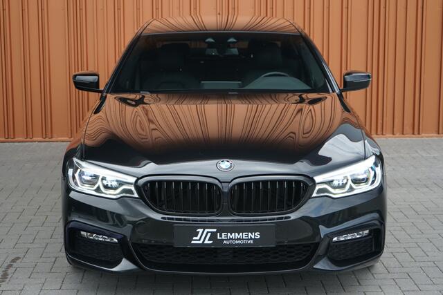 BMW 5-SERIE 520i M-Sport Leder Memory VOSSEN Camera NL AUTO Trekhaak