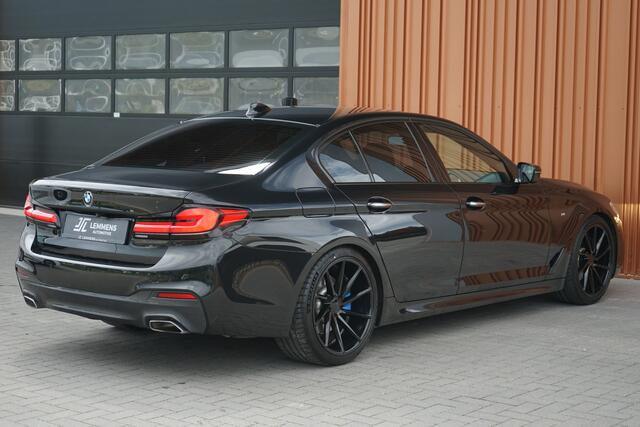 BMW 5-SERIE 520i M-Sport Leder Memory VOSSEN Camera NL AUTO Trekhaak