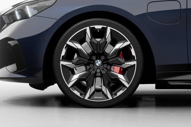 BMW 5-SERIE Touring 530e M Sport Edition | M Sport Pro | Innovation Pack | Travel Pack | Comfort Pack