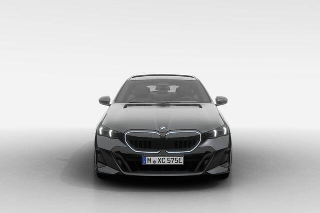 BMW 5-SERIE Touring 530e M Sport Edition | M Sport Pro | Innovation Pack | Travel Pack | Comfort Pack