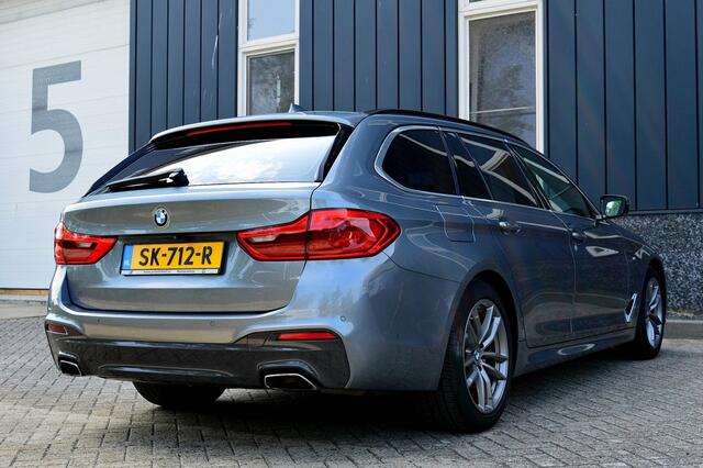 BMW 5-SERIE Touring 520i M-Sport Rijklaarprijs-Garantie Leder Interieur Led Navigatie Sfeer verlichting