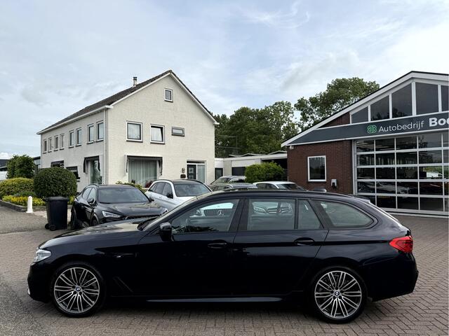 BMW 5-SERIE Touring 520i High Executive M-Sport Vol Opties!, NL. Auto