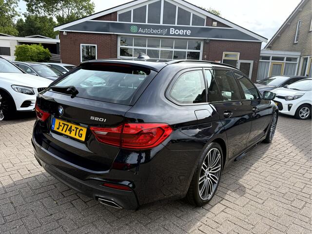 BMW 5-SERIE Touring 520i High Executive M-Sport Vol Opties!, NL. Auto