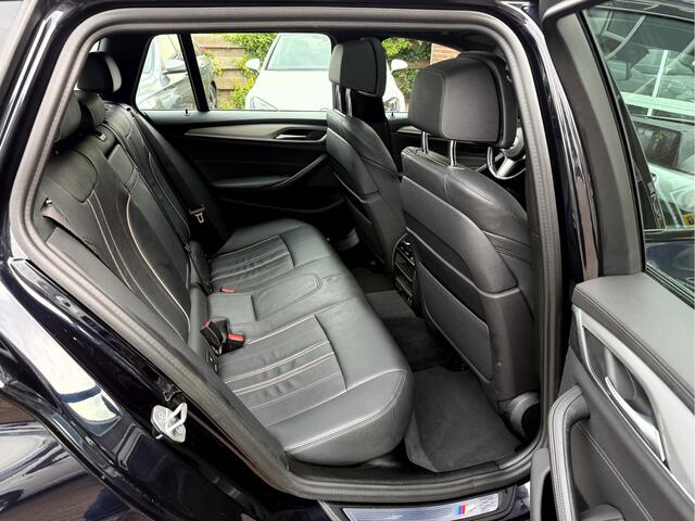 BMW 5-SERIE Touring 520i High Executive M-Sport Vol Opties!, NL. Auto