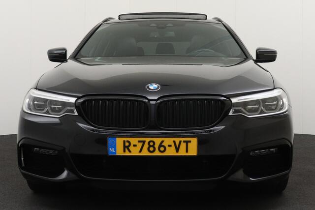 BMW 5-SERIE Touring 520i M-Sport Pano-dak Digi. Dash Harman-Kardon Trekhaak