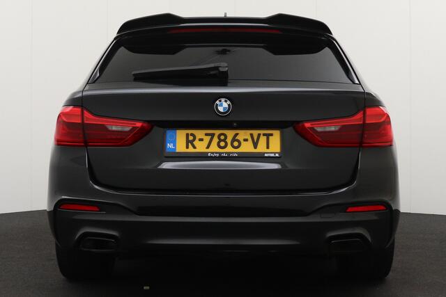 BMW 5-SERIE Touring 520i M-Sport Pano-dak Digi. Dash Harman-Kardon Trekhaak