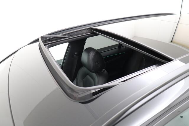 BMW 5-SERIE Touring 520i M-Sport Pano-dak Digi. Dash Harman-Kardon Trekhaak