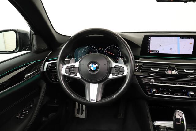 BMW 5-SERIE Touring 520i M-Sport Pano-dak Digi. Dash Harman-Kardon Trekhaak