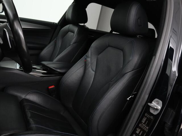 BMW 5-SERIE 520d xDrive M-Sport | Leder | Sportstoelen | Camera | Full LED | Trekhaak | Keyless | Navigatie | Sfeerverlichting | Climate control