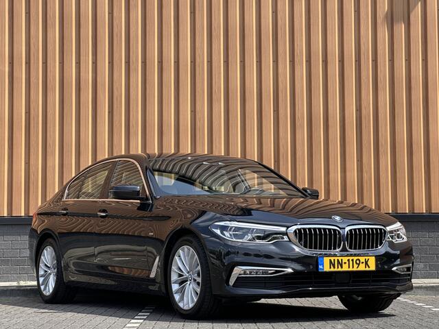 BMW 5-SERIE 530i High Executive | Softclose | Elektrische Stoelen + Geheugenfunctie | Apple Carplay | Harman/Kardon | Achteruitrijcamera | Parkeersensoren | Stoelverwarming | LED |