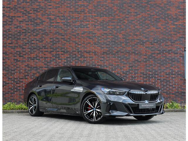 BMW 5-SERIE 530e *M-Sport*Pano*Bow&Wil*Trekhaak*