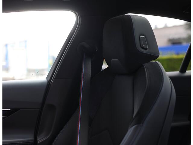 BMW 5-SERIE 530e *M-Sport*Pano*Bow&Wil*Trekhaak*