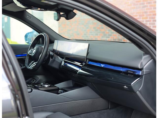 BMW 5-SERIE 530e *M-Sport*Pano*Bow&Wil*Trekhaak*