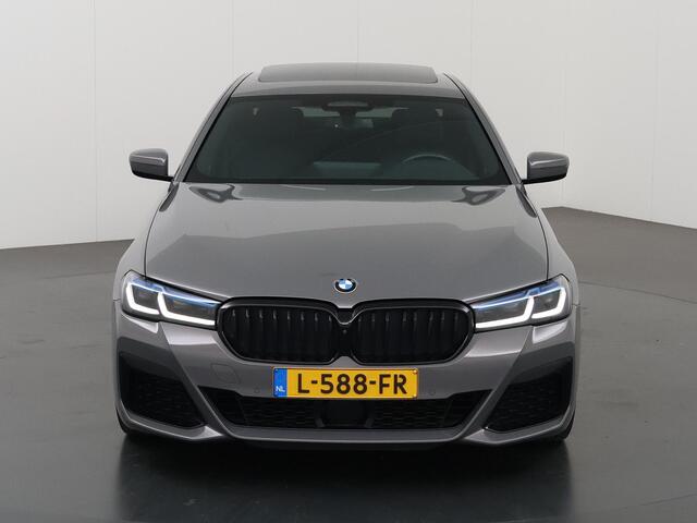 BMW 5-SERIE 530i High Executive Edition M-Sport | Laser Licht | Schuif/Kantel Dak | Stuur/Stoelverwarming | Comfort Zetels + Geheugen | 360 Camera | Adaptieve Cruise Control | Harman/Kardon Audio | Dodehoek Detectie |