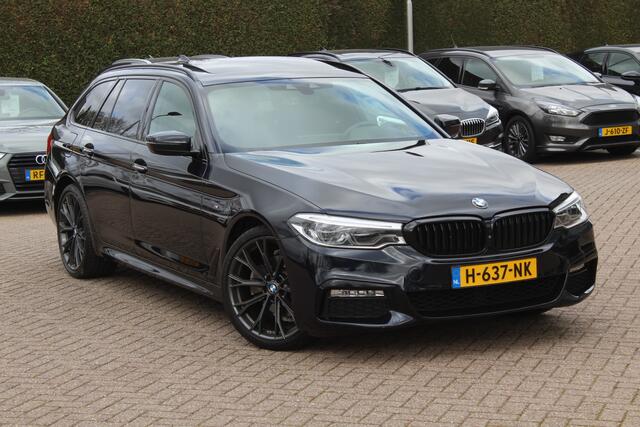 BMW 5-SERIE Touring 520d High Exe. M Sport / Panoramadak / Camera / Head-up / 19'' / Leder / Navigatie / Stoelverwarming / Cruise Control