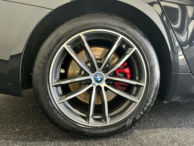 BMW 5-SERIE Touring 530e Business Edition Plus | M-sport pakket | Parking pack | Connected pack professional