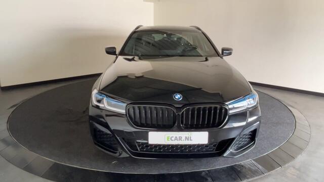 BMW 5-SERIE Touring 530e Business Edition Plus | M-sport pakket | Parking pack | Connected pack professional