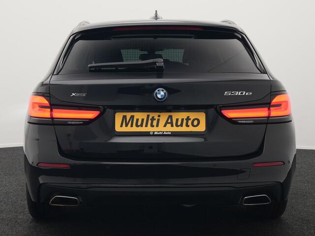 BMW 5-SERIE Touring 530e xDrive High Executive Plug In Hybrid PHEV | Trekhaak af Fabriek | Adaptive Cruise | Laser LED | Lederen Comfortstoelen Memory | Head Up | Harman Kardon | Camera | Keyless | Apple Carplay |