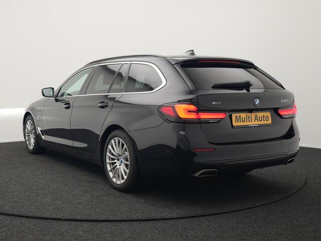 BMW 5-SERIE Touring 530e xDrive High Executive Plug In Hybrid PHEV | Trekhaak af Fabriek | Adaptive Cruise | Laser LED | Lederen Comfortstoelen Memory | Head Up | Harman Kardon | Camera | Keyless | Apple Carplay |