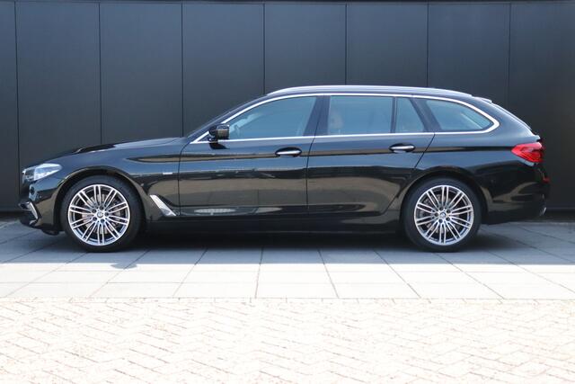 BMW 5-SERIE Touring 530i High Executive | LEDER | MEMORY | STOEL/STUURVERW. | HEAD-UP | PANO | CAMERA | AIRCO | CRUISE |