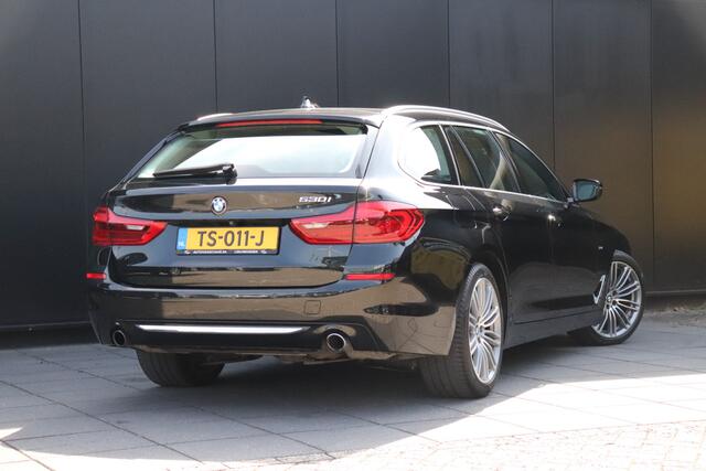 BMW 5-SERIE Touring 530i High Executive | LEDER | MEMORY | STOEL/STUURVERW. | HEAD-UP | PANO | CAMERA | AIRCO | CRUISE |