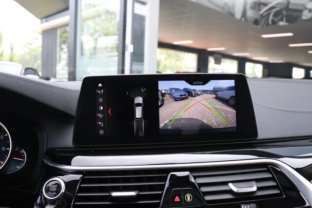 BMW 5-SERIE Touring 530i High Executive | LEDER | MEMORY | STOEL/STUURVERW. | HEAD-UP | PANO | CAMERA | AIRCO | CRUISE |